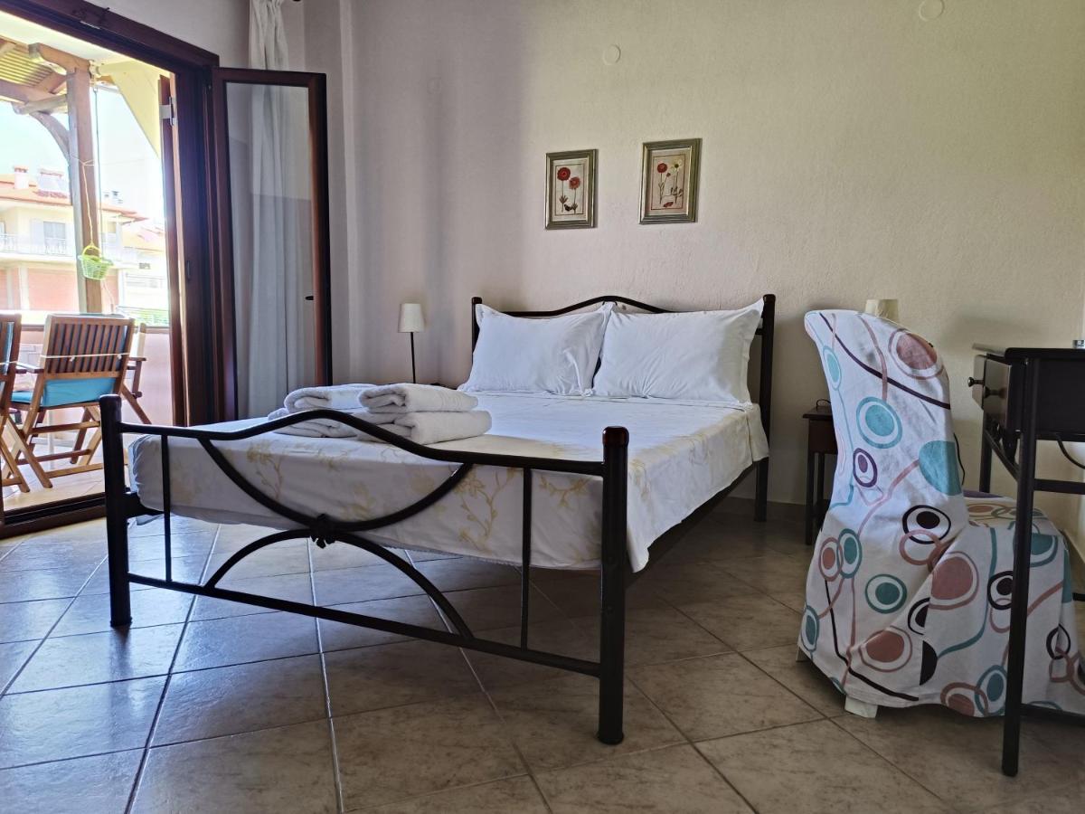 Apartment Voula Kourbeti *