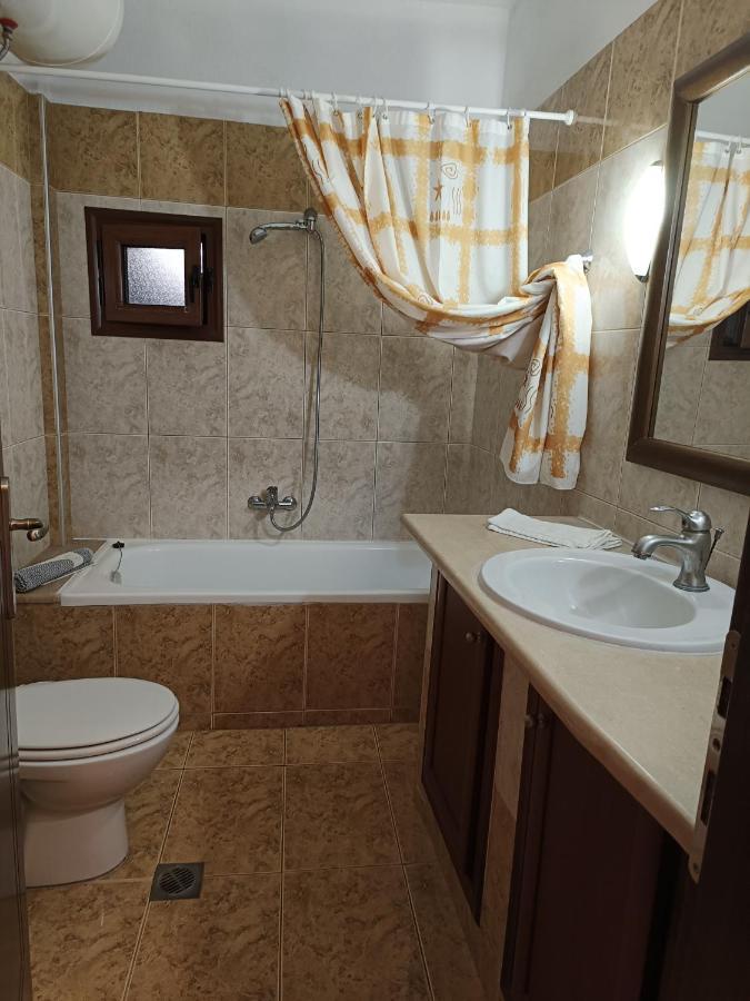 Voula Kourbeti Apartment *
