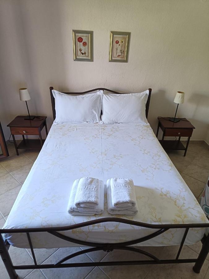 Apartment Voula Kourbeti *